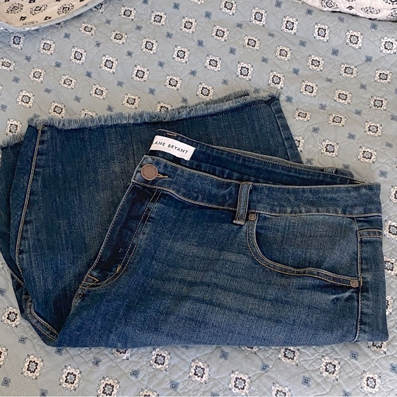 Lane Bryant Bermuda Jean Shorts - Picture 3 of 4